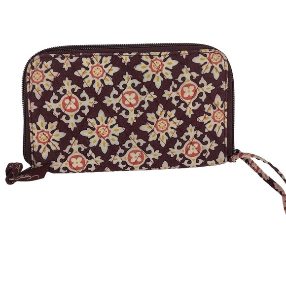 Vera Bradley Retired Burgundy Medallion Wallet Wristlet - Picture 3 of 5